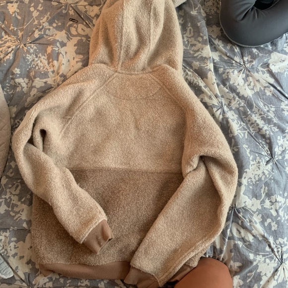 Outdoor Voices Megafleece Wool Brown Tan Pullover w Pockets - Picture 6 of 7